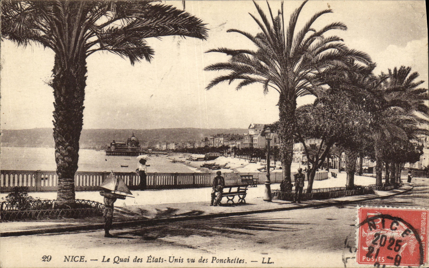 CPA Nice Le Quai des Etats Unis Vu des Ponchettes