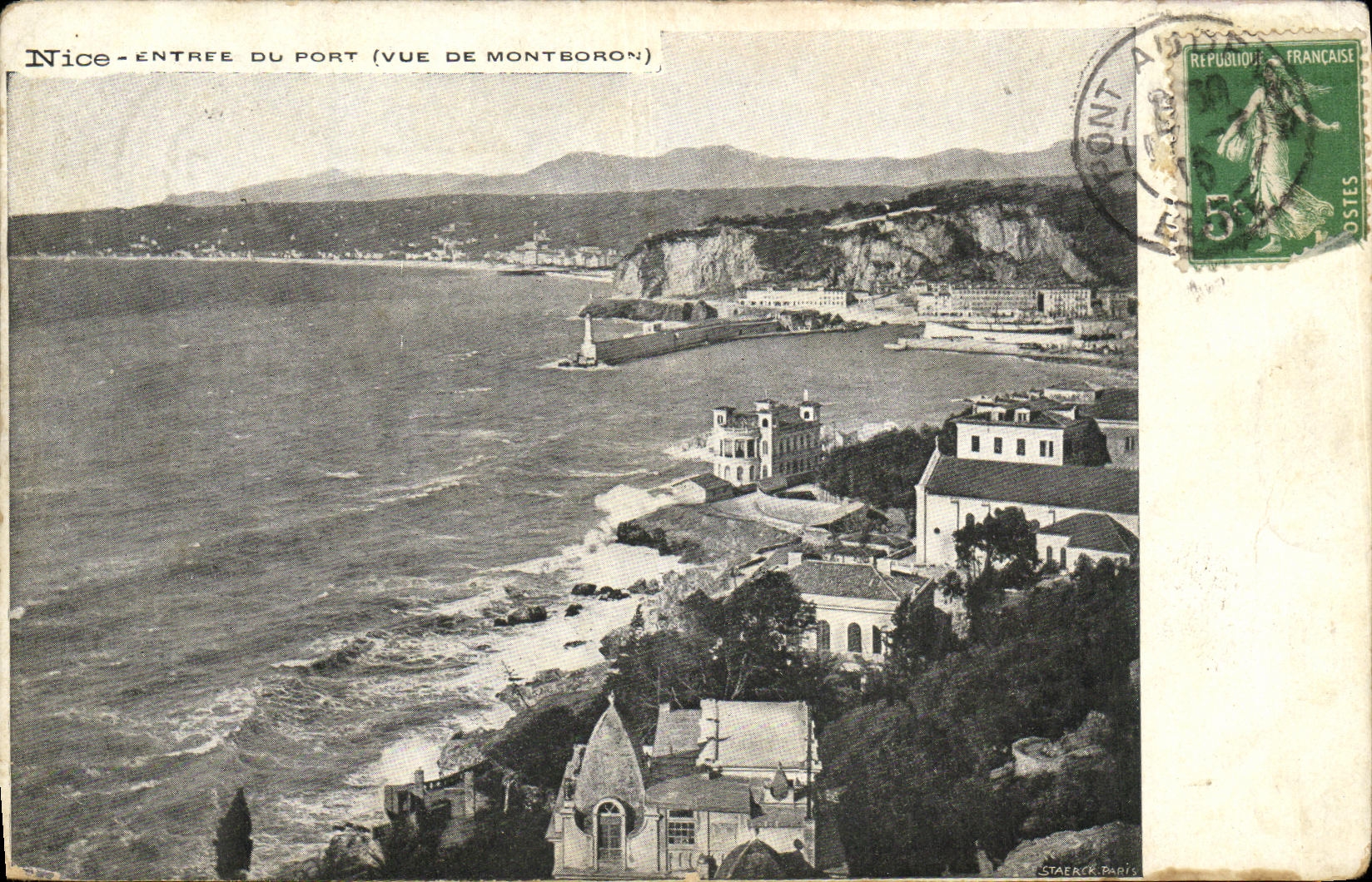 CPA Nice Entree du port Vue de Montboron
