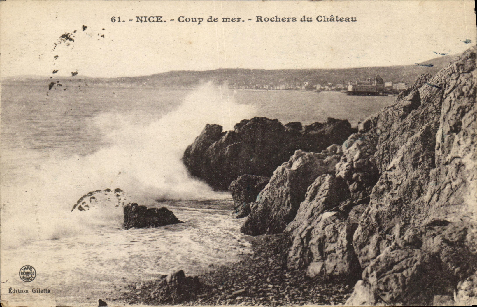 CPA Nice Coup de Mer Rochers du Chateau