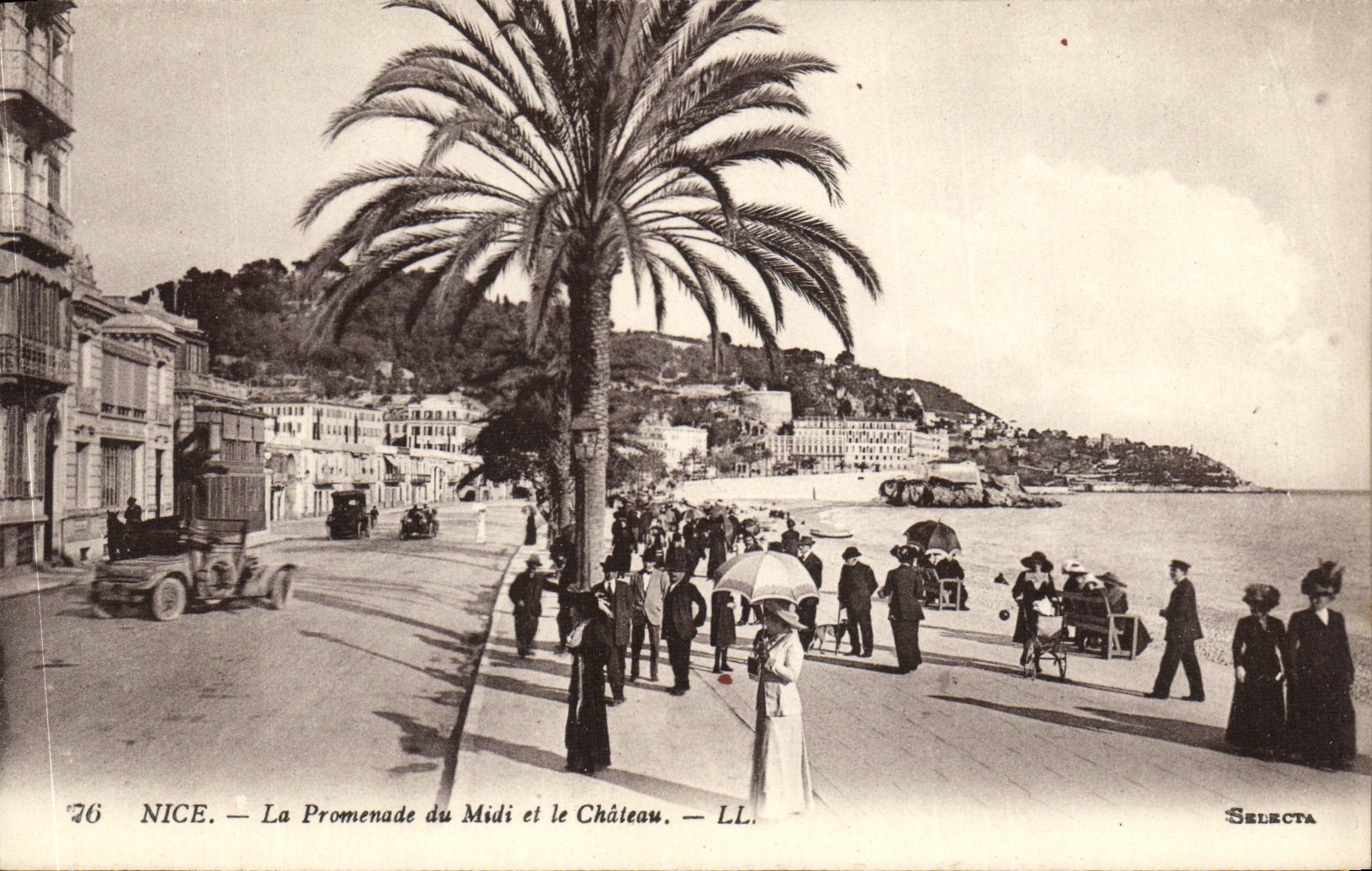 CPA Nice La Promenade du Midi et le Chateau