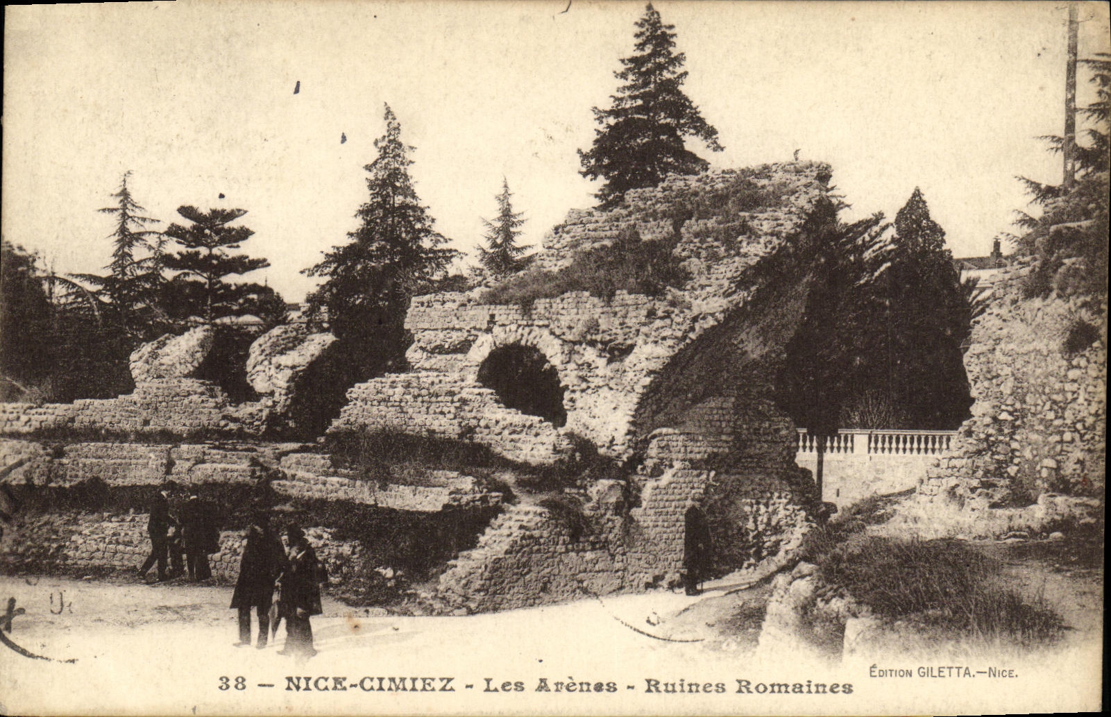 CPA Nice Cimiez Les Arenes Ruines Romaines