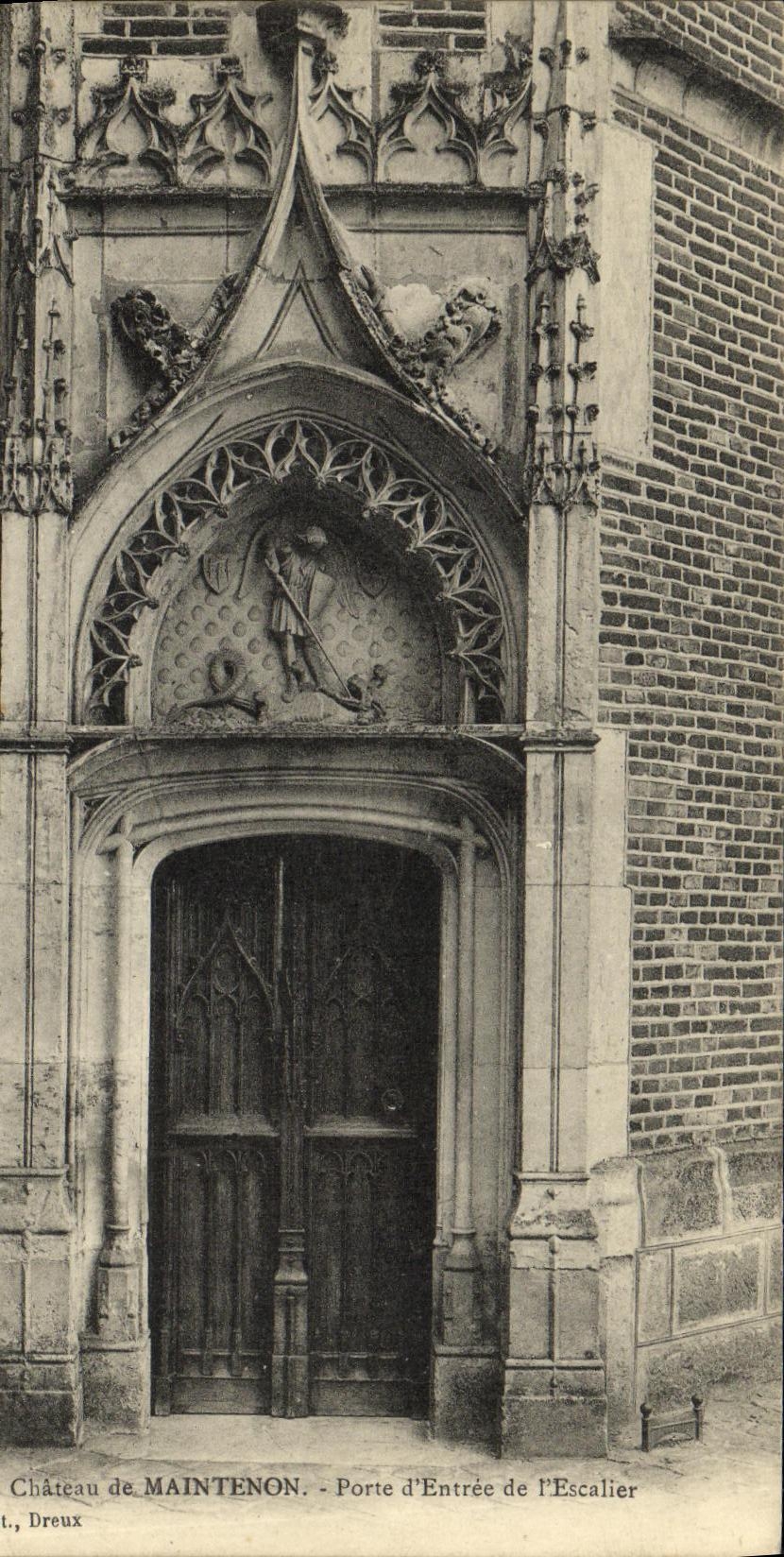 Château de MAINTENON - Porte d'Entrée de l'Escalier