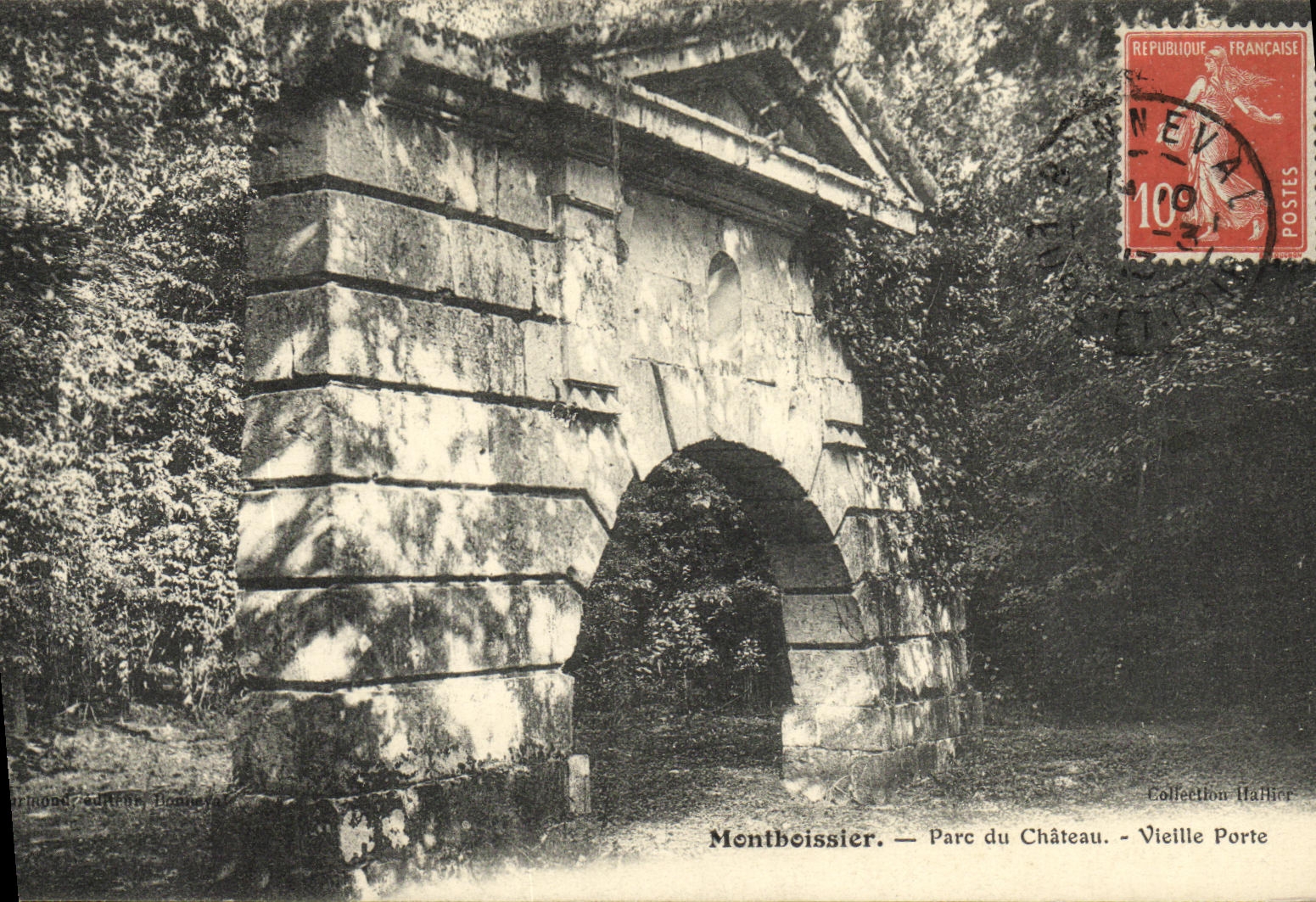 CPA Monthoissier Parc du Chateau Vielle Porte