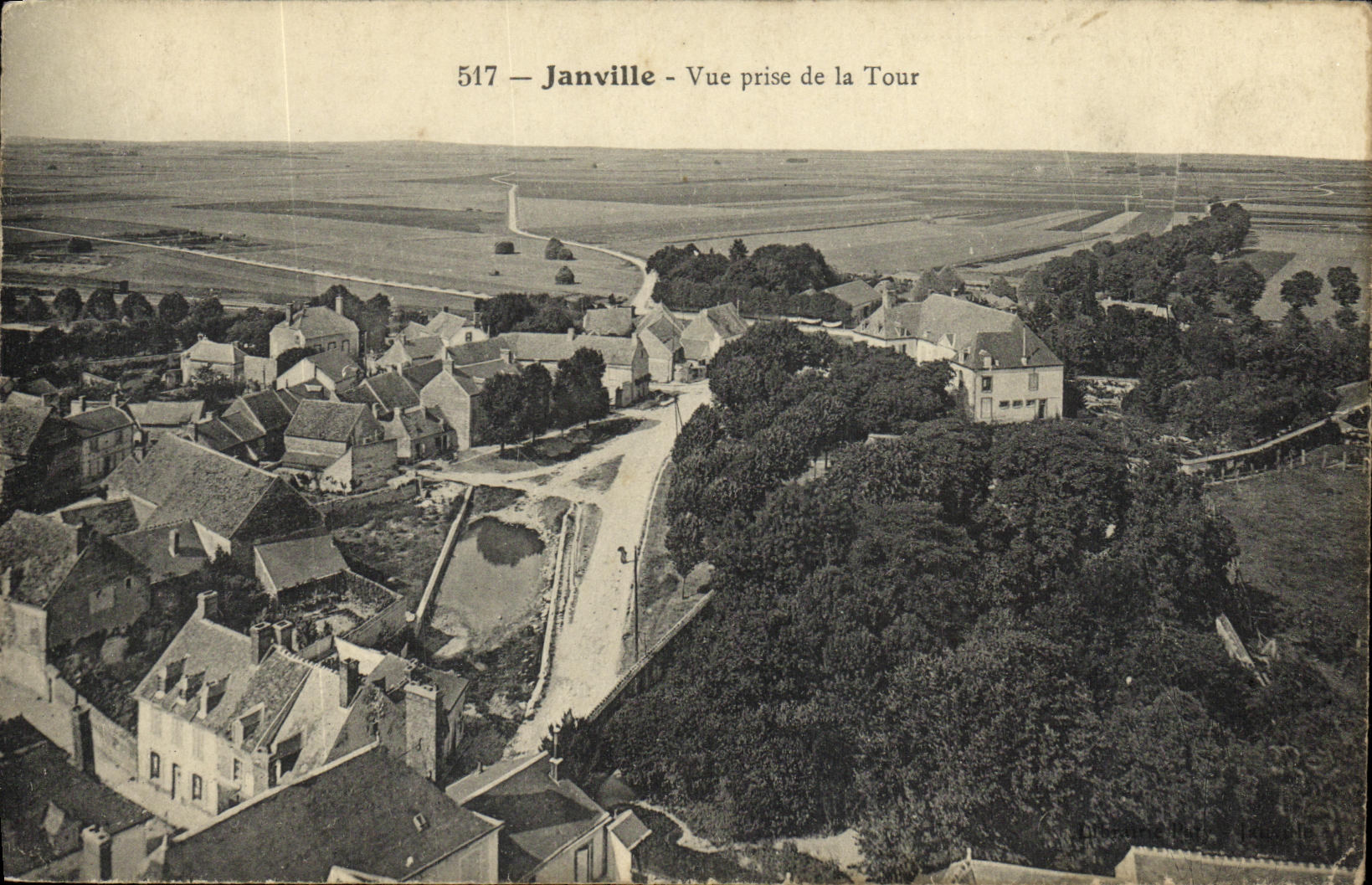 Janville — Vue prise de la Tour — Éditeur inconnu, n° 517