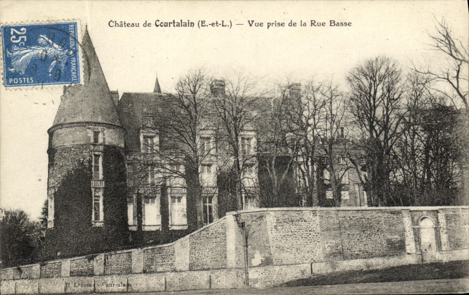 Château de Courtalain (E.-et-L.) — Vue prise de la Rue Basse — H. Léon - Courtalain