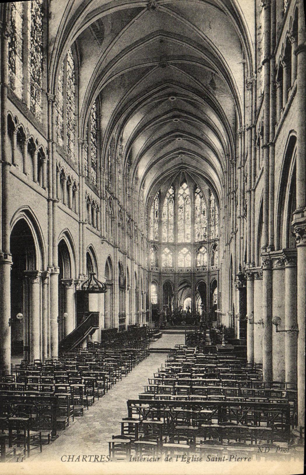 Chartres — Intérieur de l'Église Saint-Pierre — ND Pro