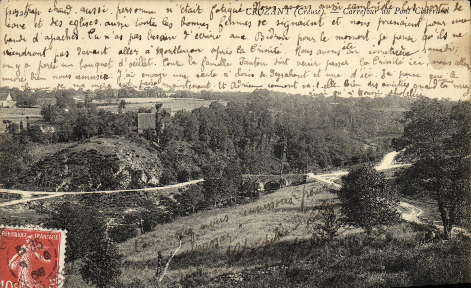 CROZANT (Creuse) — Carrefour du Pont Charrat — vue panoramique avec pont et collines