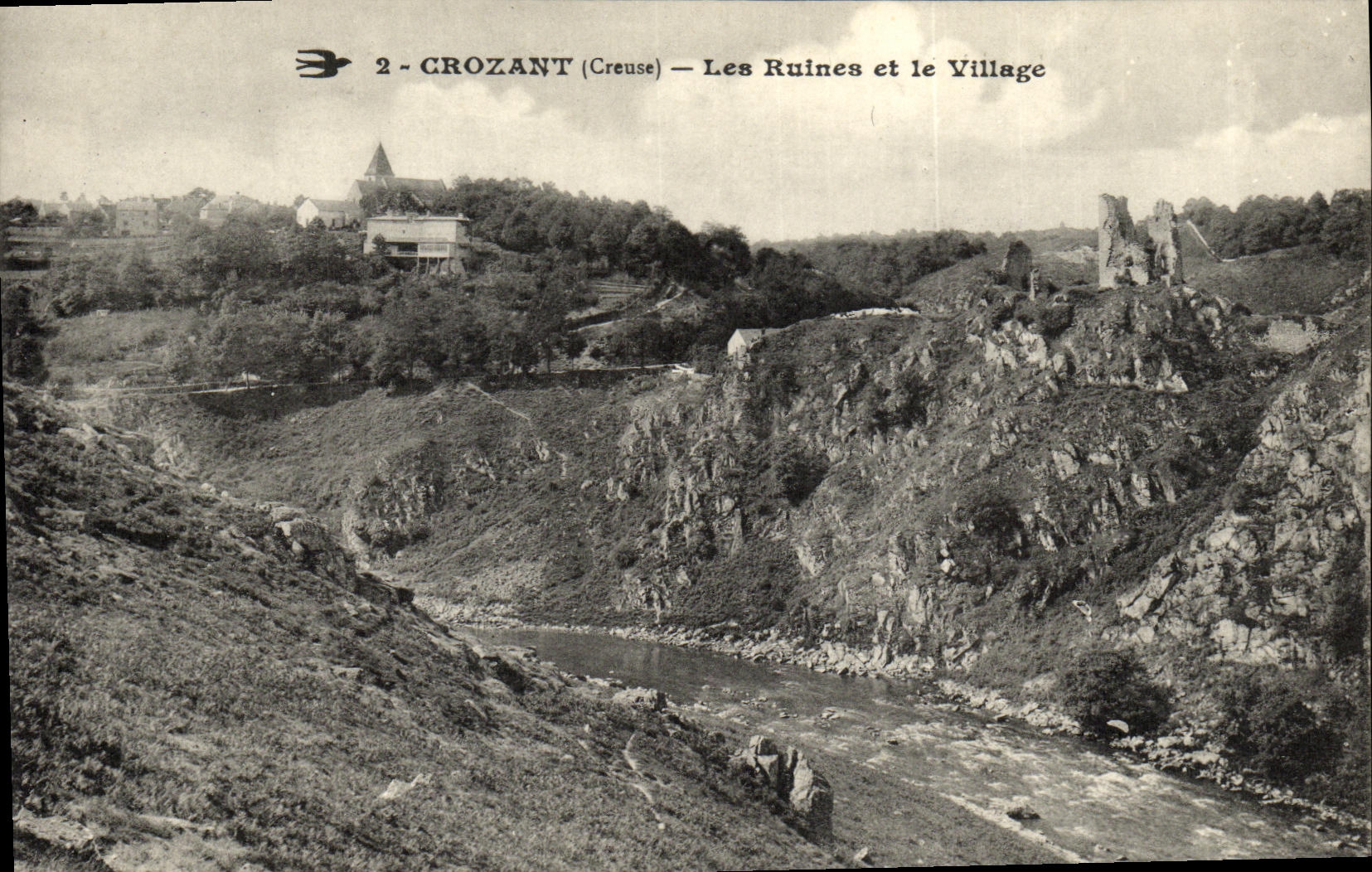 Crozant (Creuse) — Les Ruines et le Village
