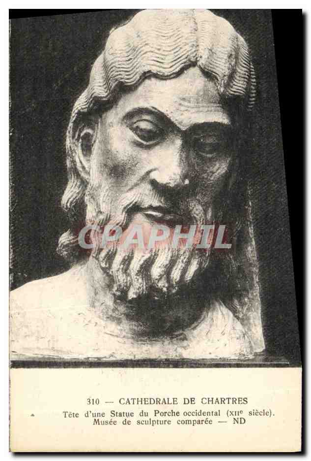 CPA Chartres La Cathedrale Tete d une statue du porche occidental Musee de sculpture comparee