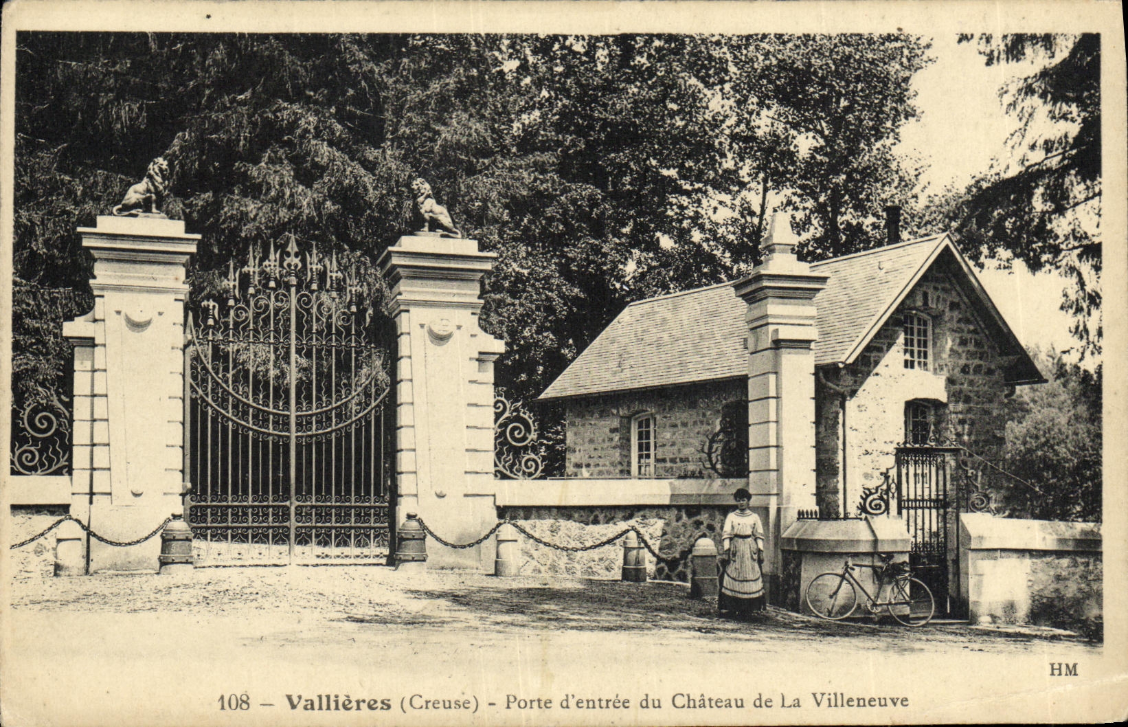 CPA Vallieres Porte d entree du Chateau de la Villeneuve