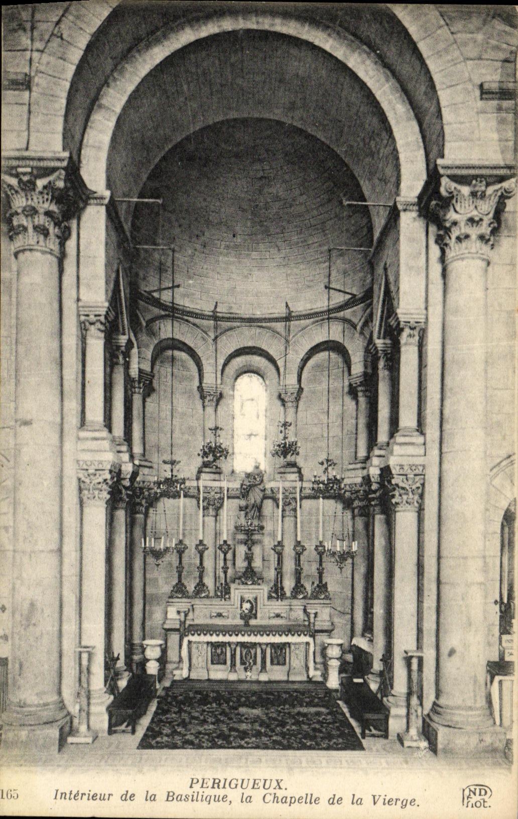 Périgueux — Innenansicht der Basilika, die Kapelle der Jungfrau — ND phot.