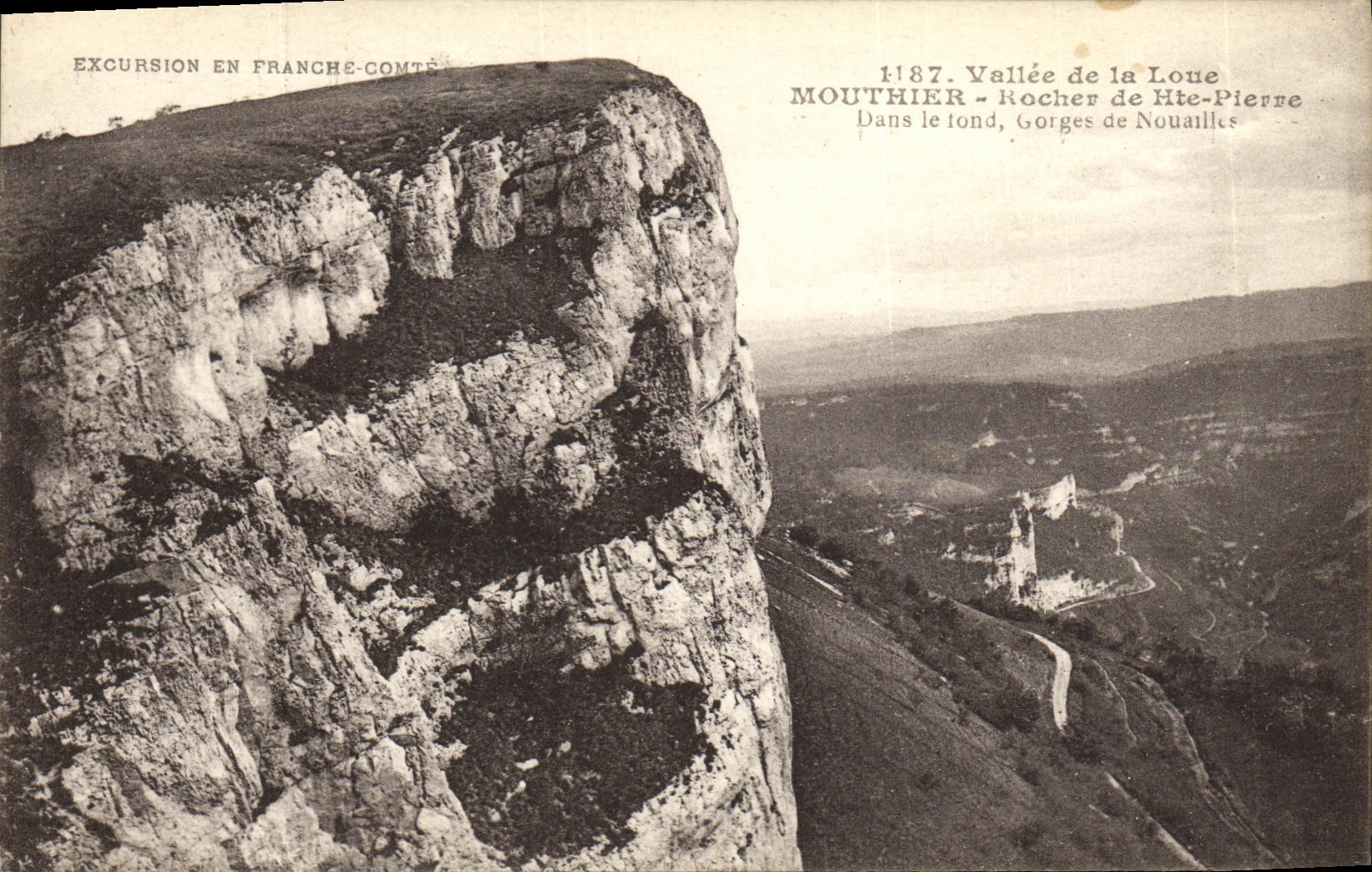 CPA Vallee de la Loue Mouthier Rocher de Hte Pierre Gorges de Nouaille