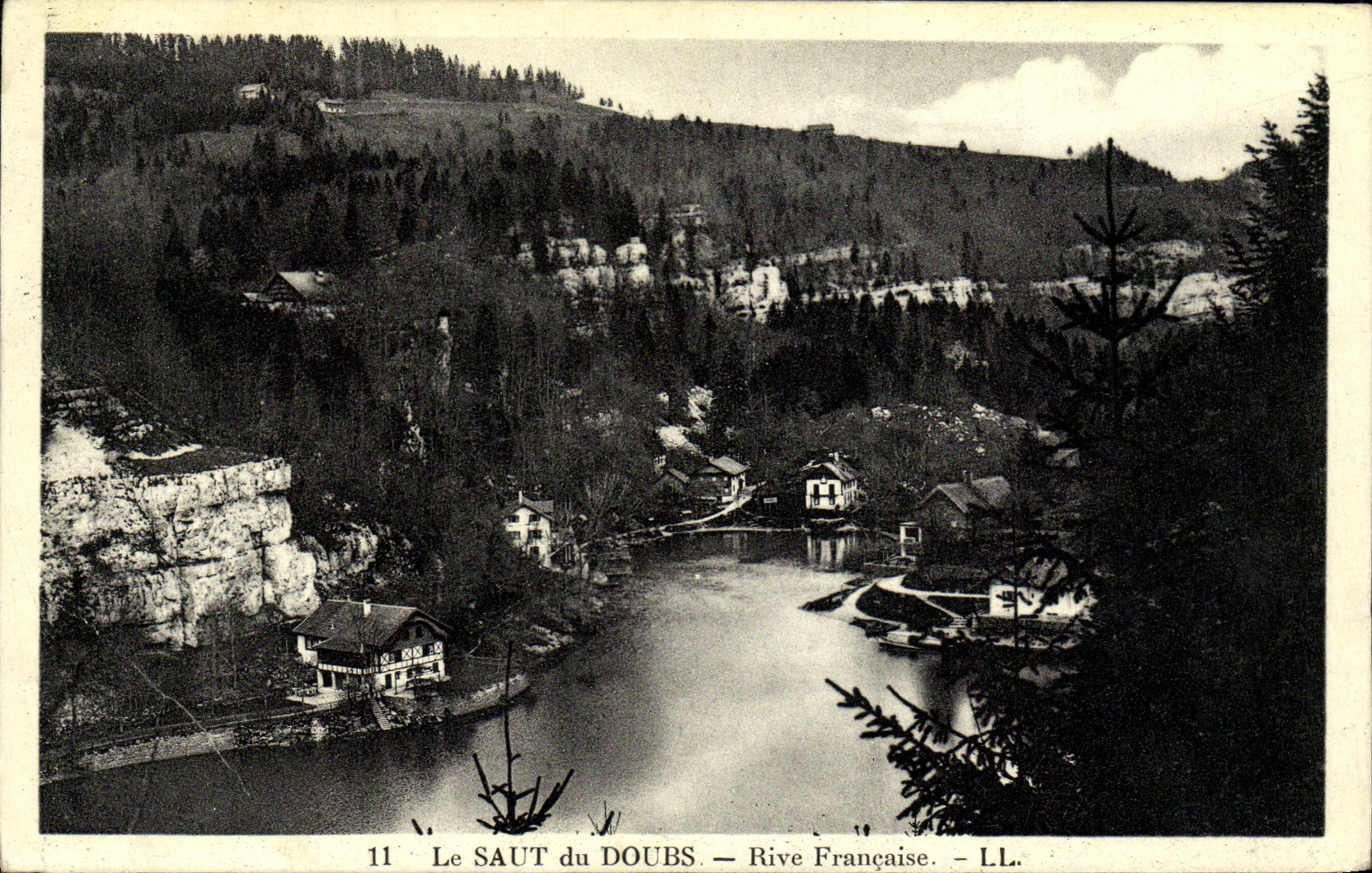 CPA Le Saut du Doubs Rive Francaise