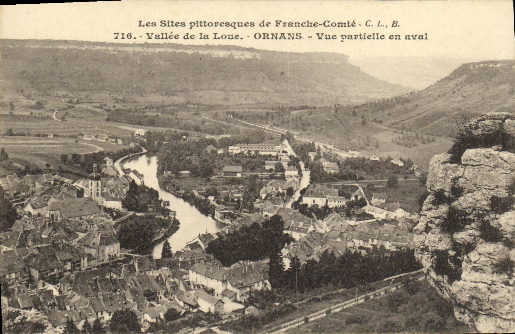 CPA Vallee de la Loue Ornans Vue Partielle en aval
