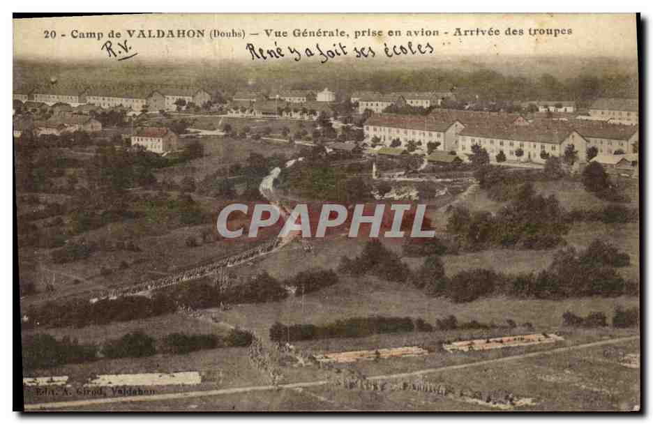 Camp de VALDAHON (Doubs) — Vue Générale, prise en avion — Arrivée des troupes — Éd. A. Strad, Valdahon
