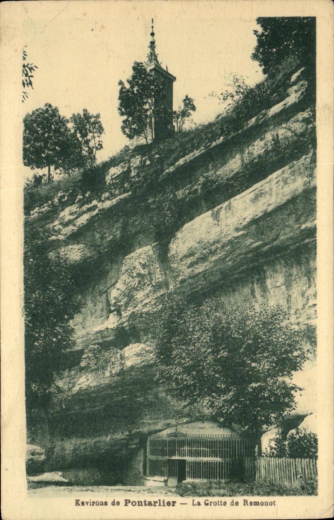 CPA Environs de Pontarlier La Grotte de Romouot