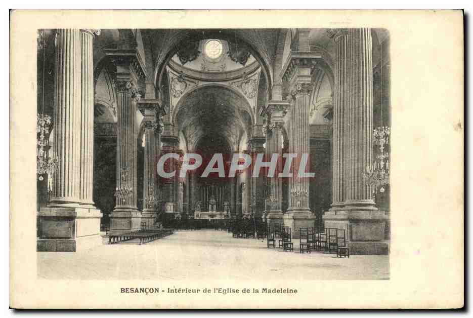 CPA Besancon Interieur de l Eglise de la Madeleine