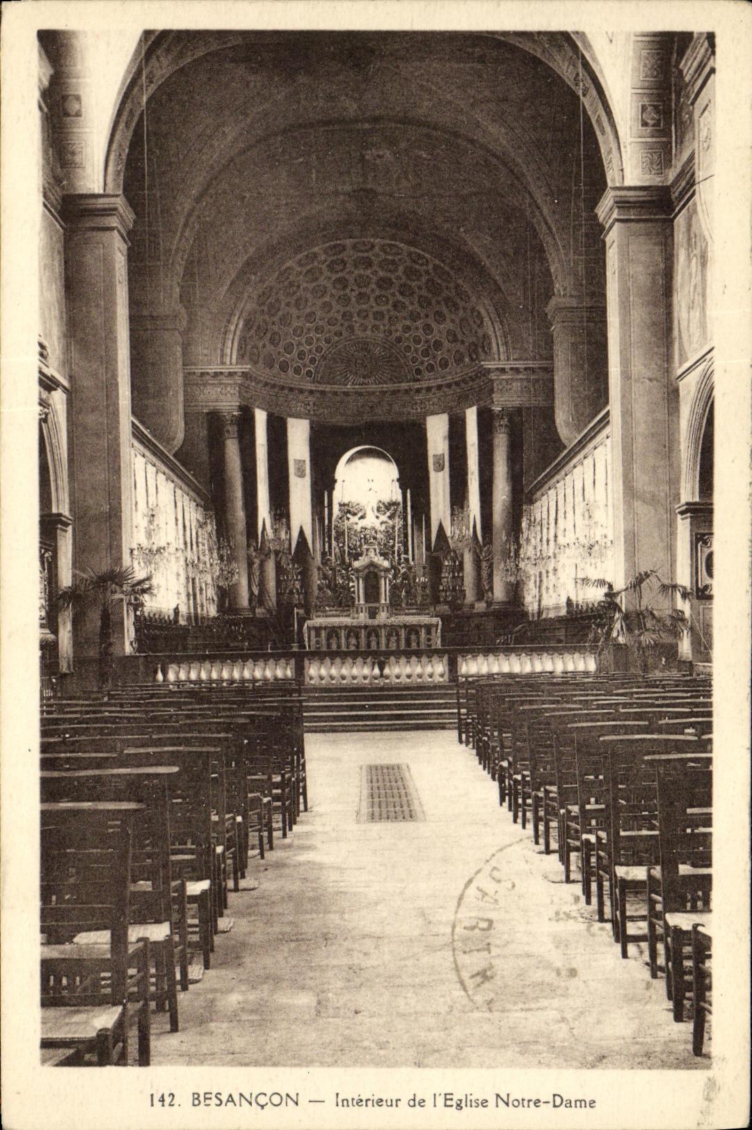 CPA Besancon Interieur de l Eglise Notre Dame