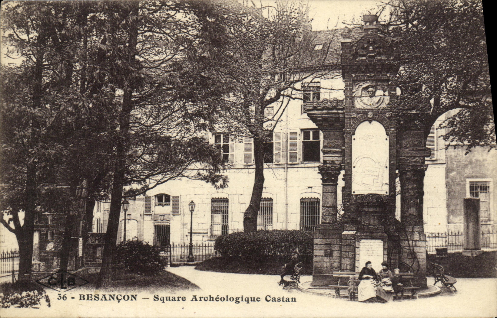 CPA Besancon Square Archeologique Castan