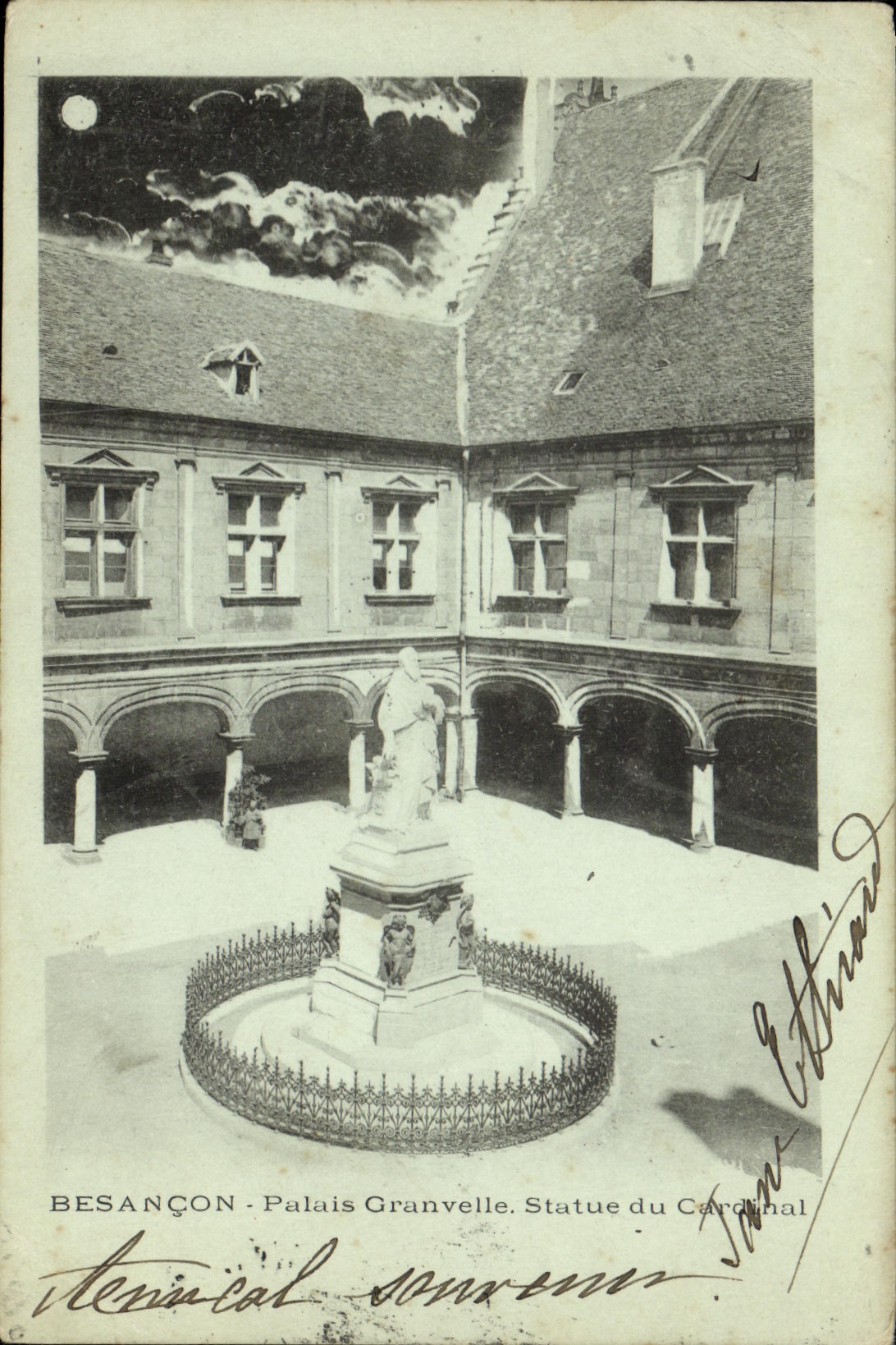 CPA Besancon Palais Granvelle Statue du cardinal