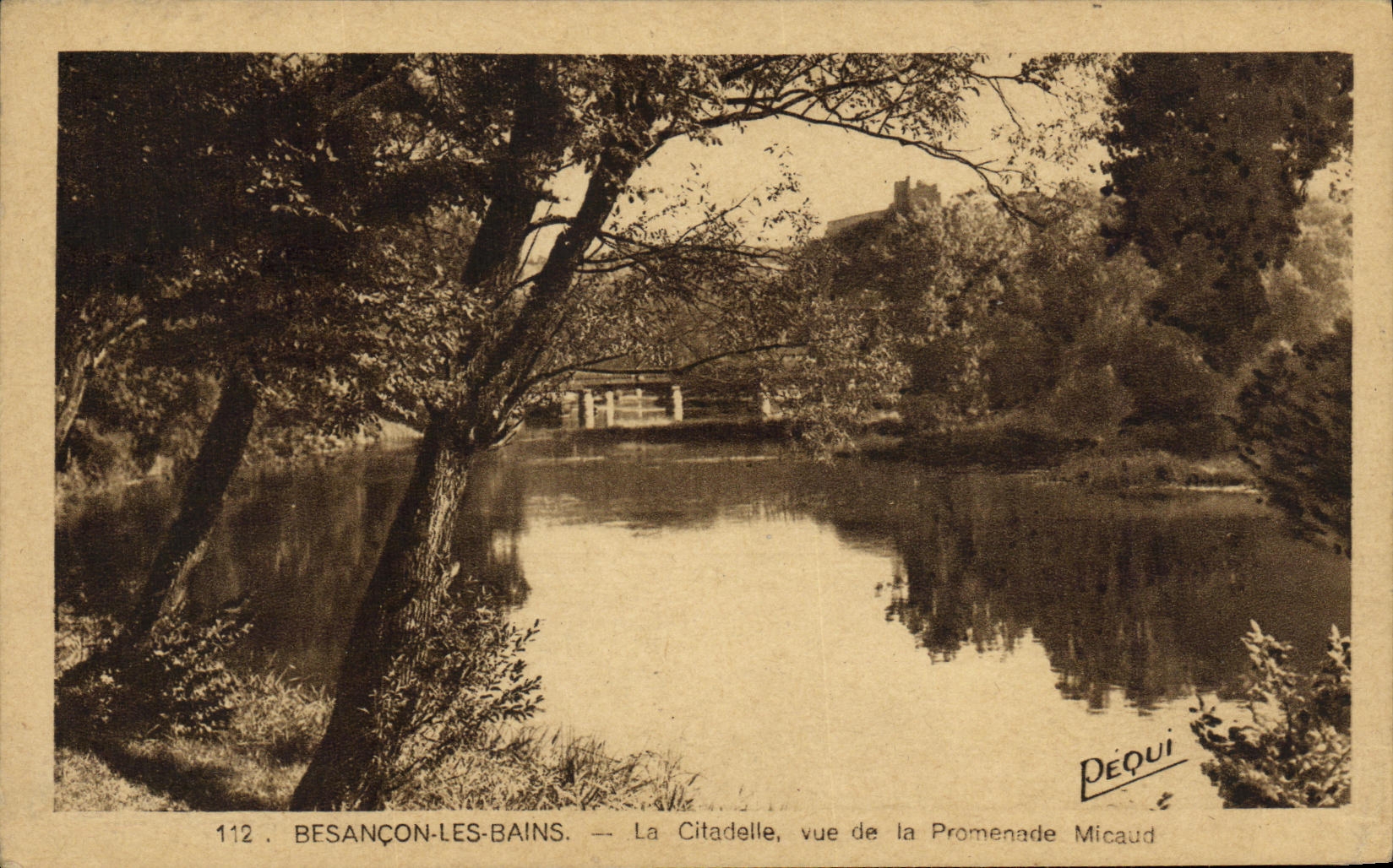 Besançon-les-Bains — La Citadelle vue de la Promenade Micaud — Déquui, n°112