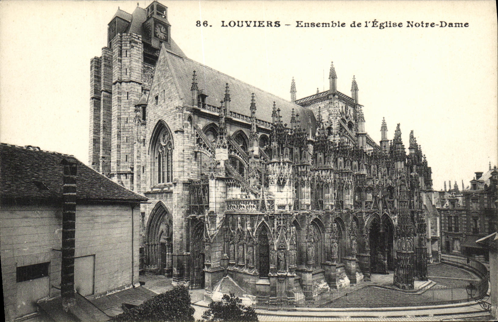 Louvières — Ensemble de l'Église Notre-Dame — L.P.M. Paris