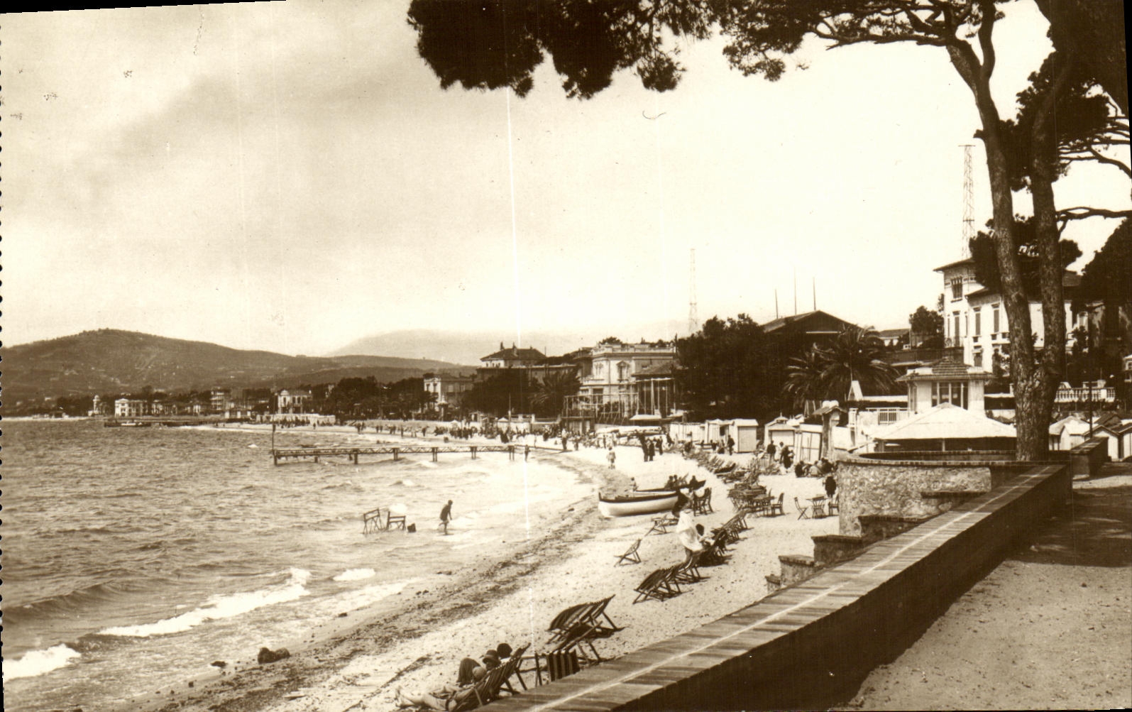 CPA Juan les Pins La Plage vue de Terrasses de la Pinede
