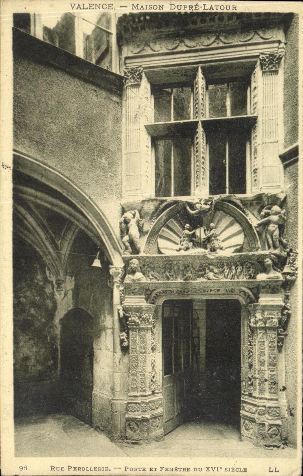 Valence — Maison Dupré-Latour — Porte et fenêtre du XVIe siècle