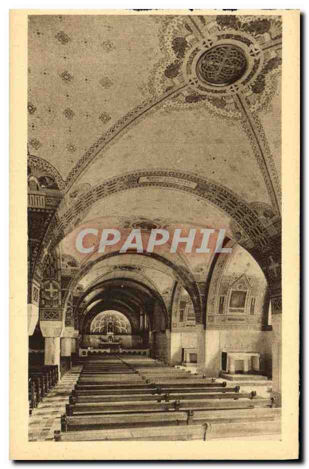 La Basilique de Lisieux — La Crypte. Une Nef latérale — Éditions C. B. S. T., Lisieux