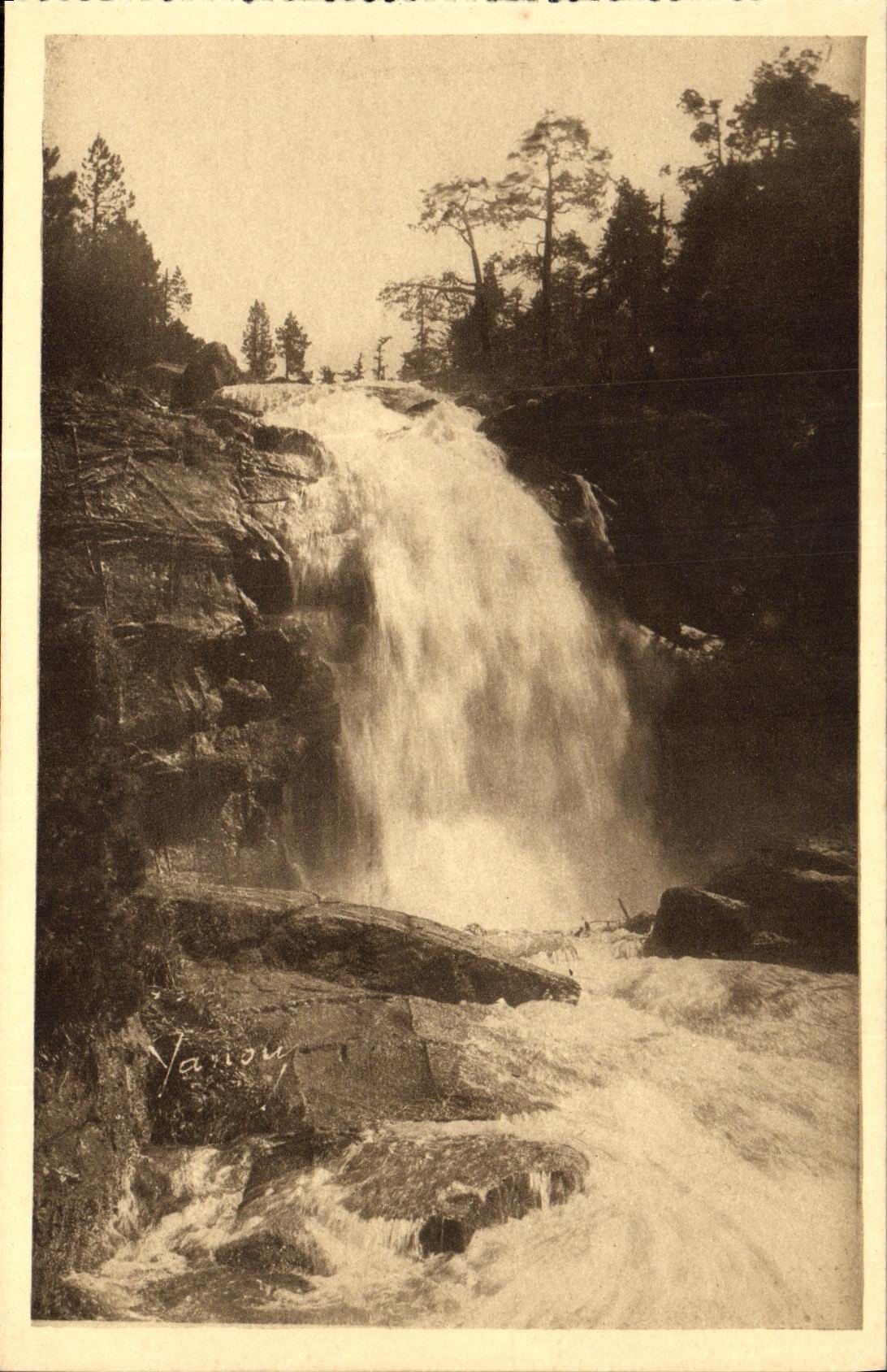 CPA Cauterets Cascade Pont d Espagne