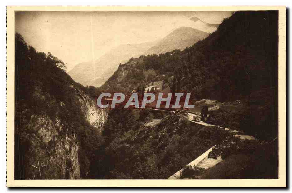CPA Route de Luz a Gavarnie Pont Napoleon et porte d Espagne