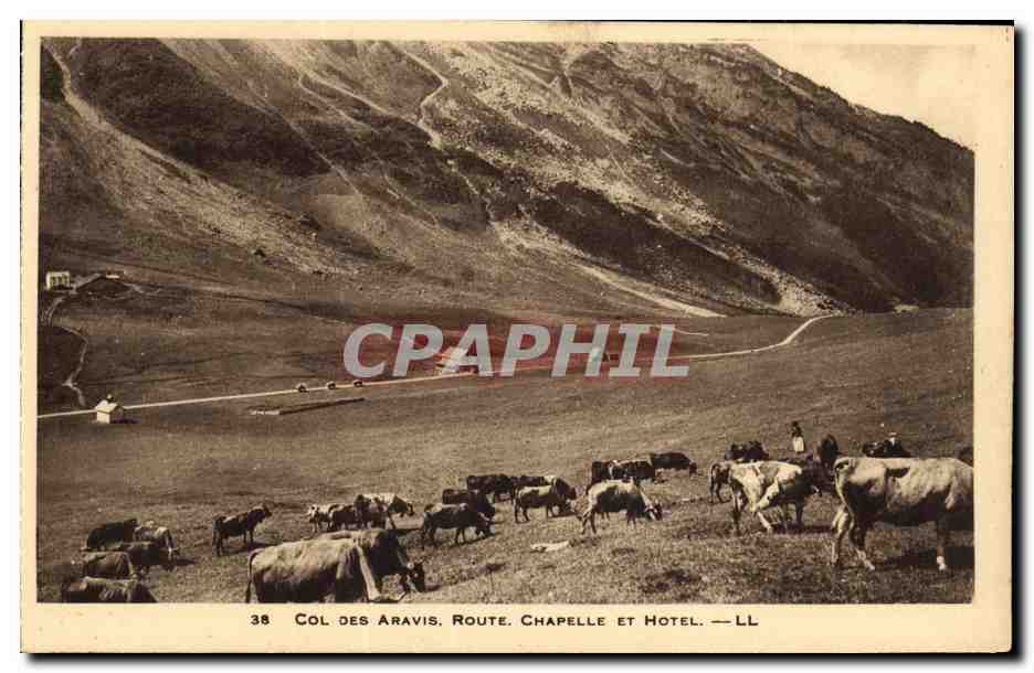Col des Aravis — Route, chapelle et hôtel — LL