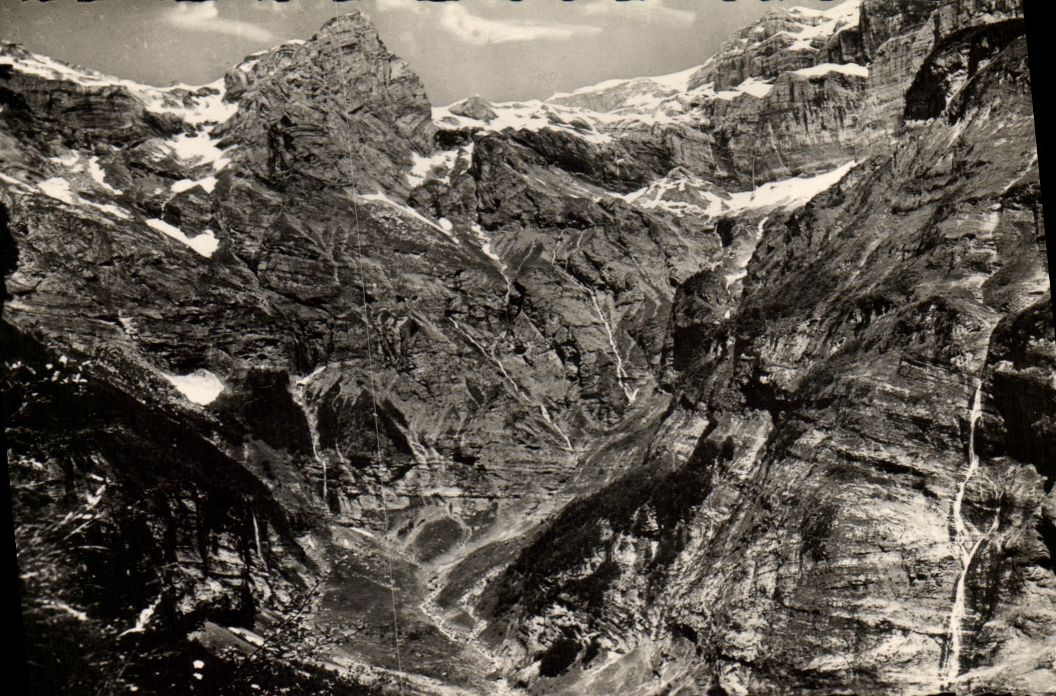 Fond de la Combe - Coi de Sageroux — Sixt-Fer-a-Cheval (Haute-Savoie) — Édition Cil - Annecy n°6343
