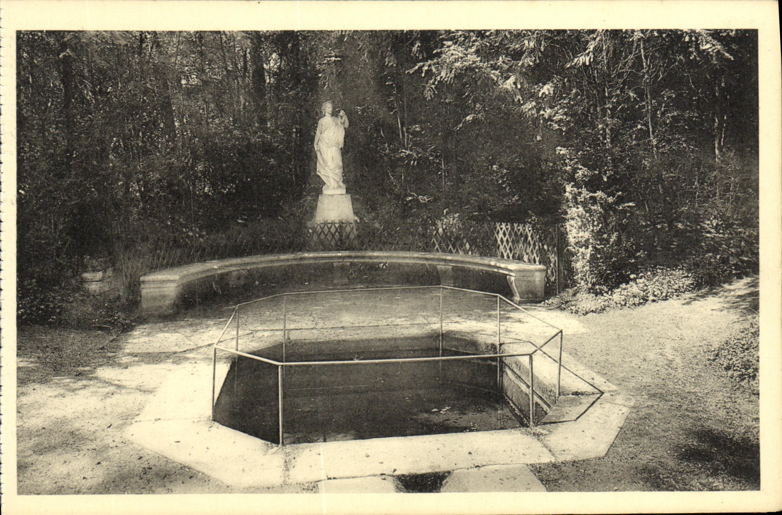 Fontaine Belleau — Kasteel van Fontainebleau — Uitgave van de Nationale Musea n°46