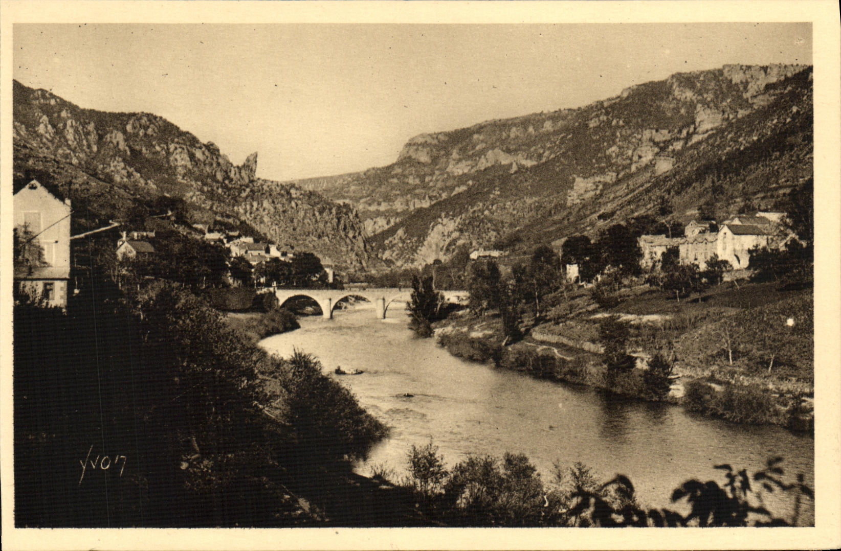 CPA Gorges du Tarn Le Village des Vignes