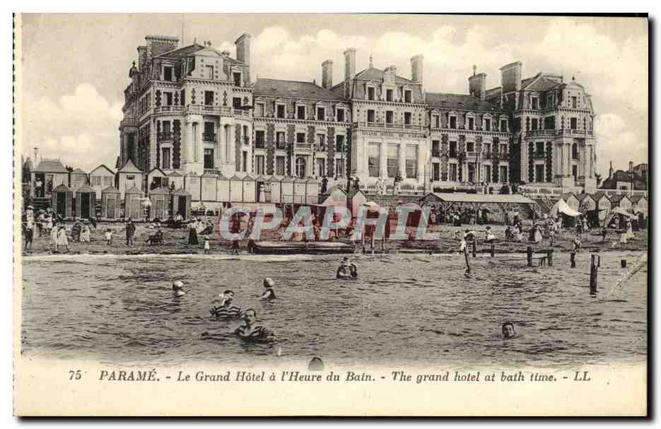 CPA Parame Le Grand Hotel a l Heure du Bain