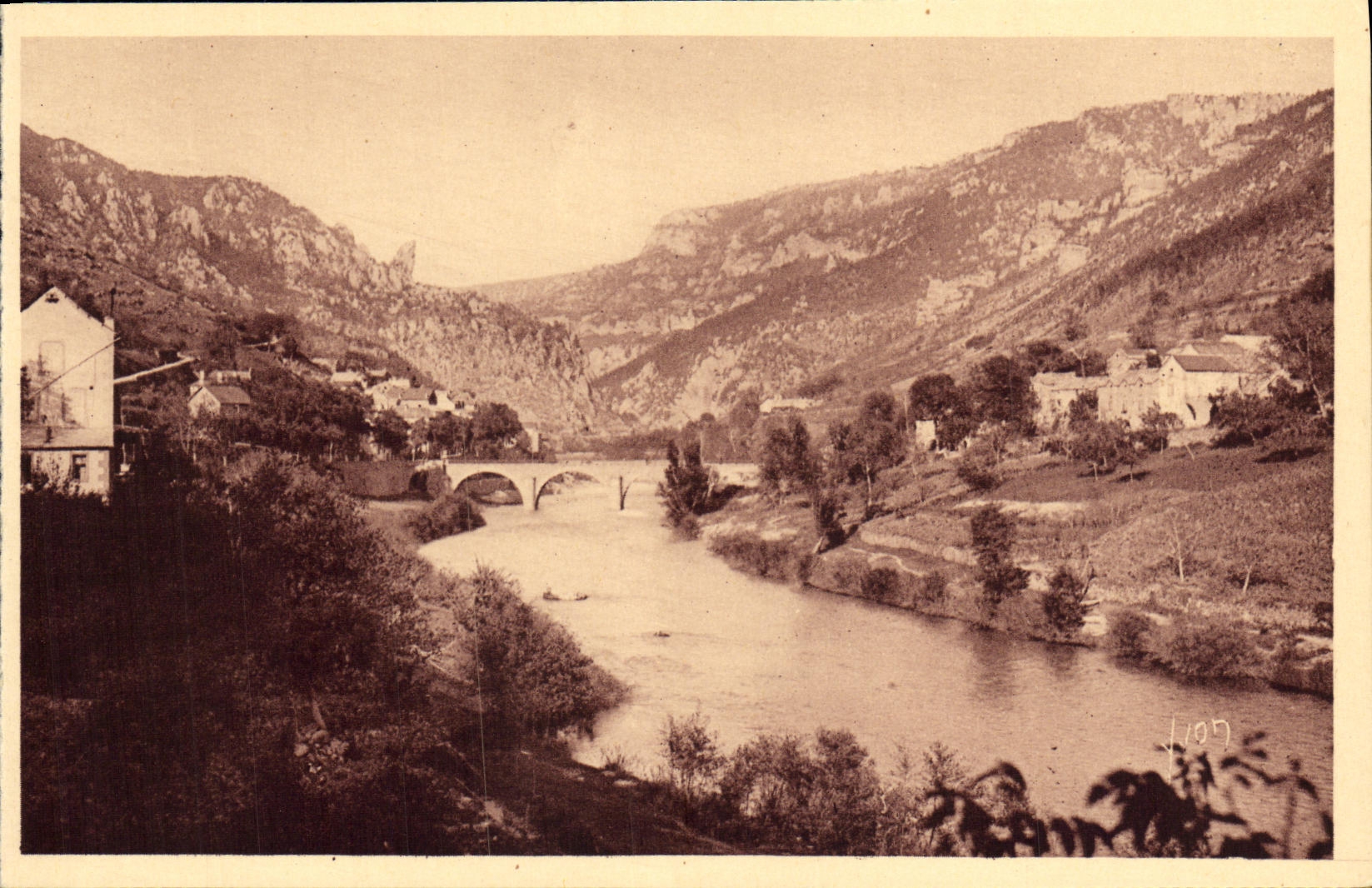 CPA Gorges du Tarn Le Village des Vignes