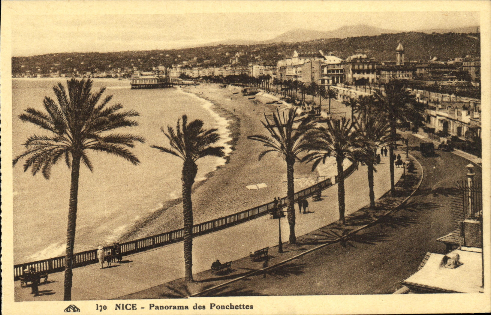CPA Nice Panorama des Ponchettes