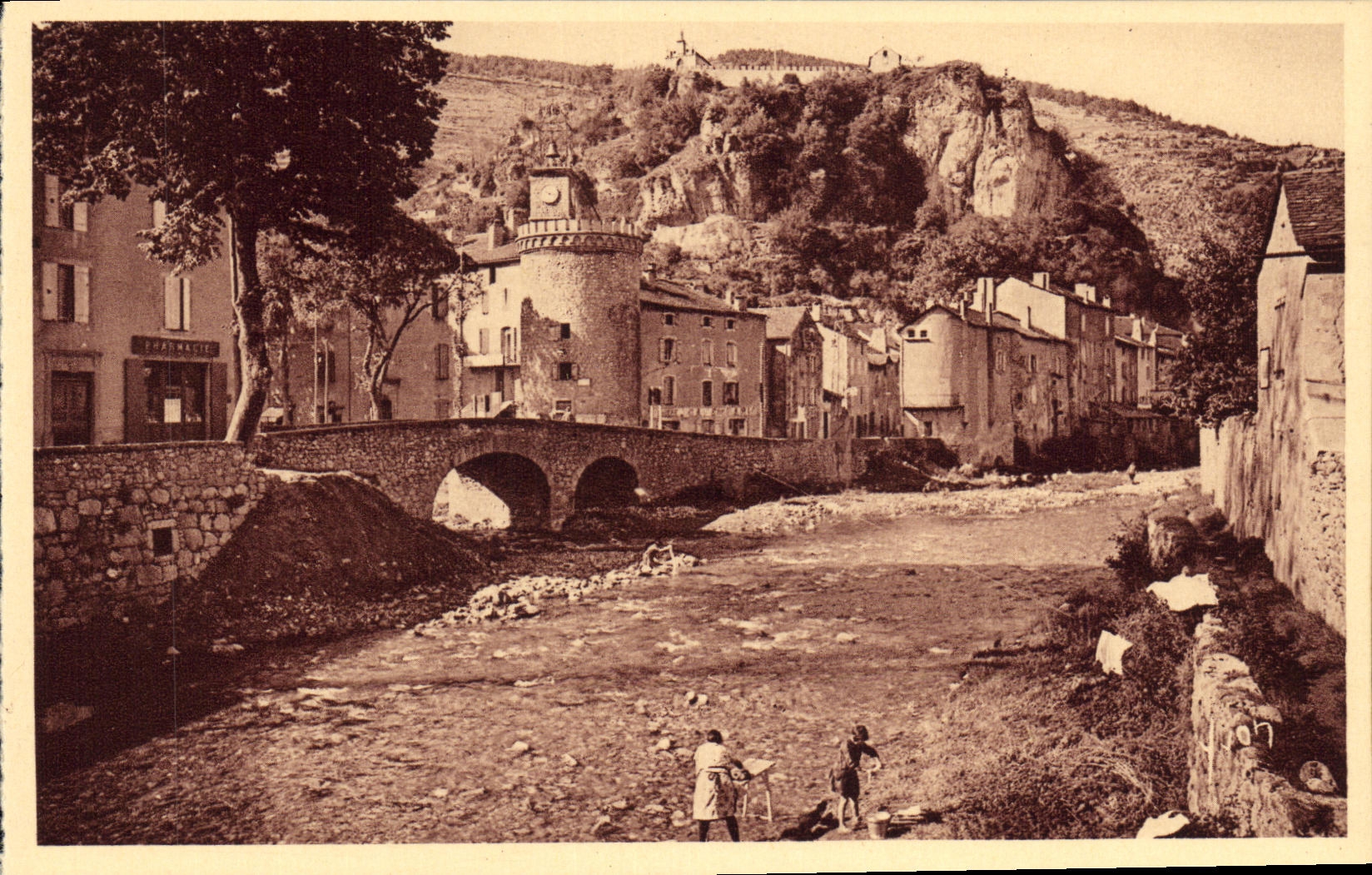 CPA Meyrueis Village situe au confluent du Betuzon et de la Jonte 