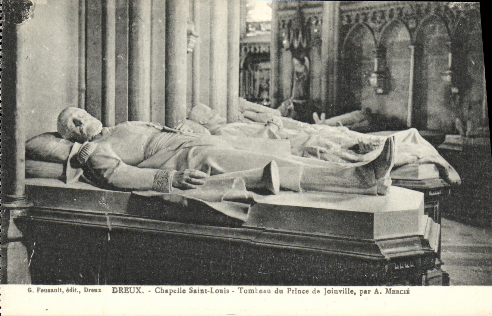 CPA Dreux Chapelle Saint Louis Tombeau du Prince de Joinville