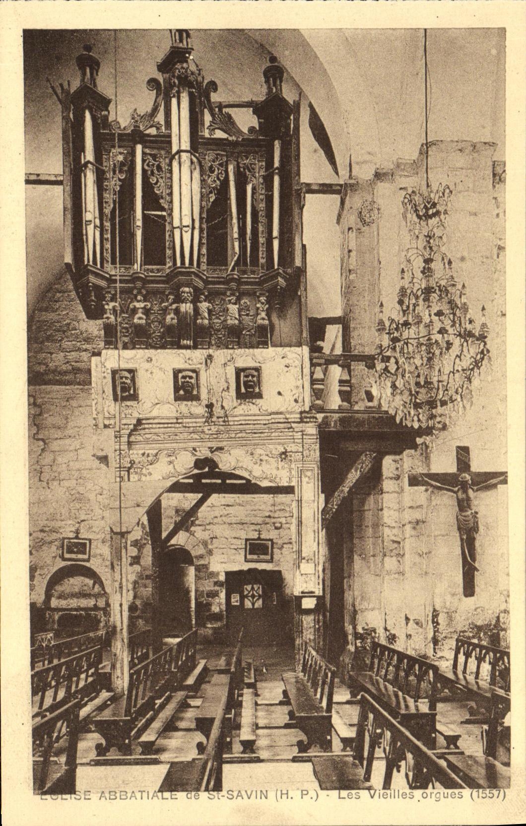 Église abbatiale de St-Savin (H.P.) — Les Vieilles orgues (1557)