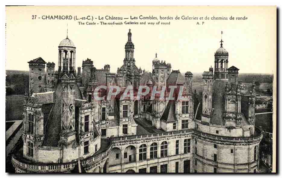 CPA Chambord Le Chateau Les combles bordes de galeries et de chemins de ronde