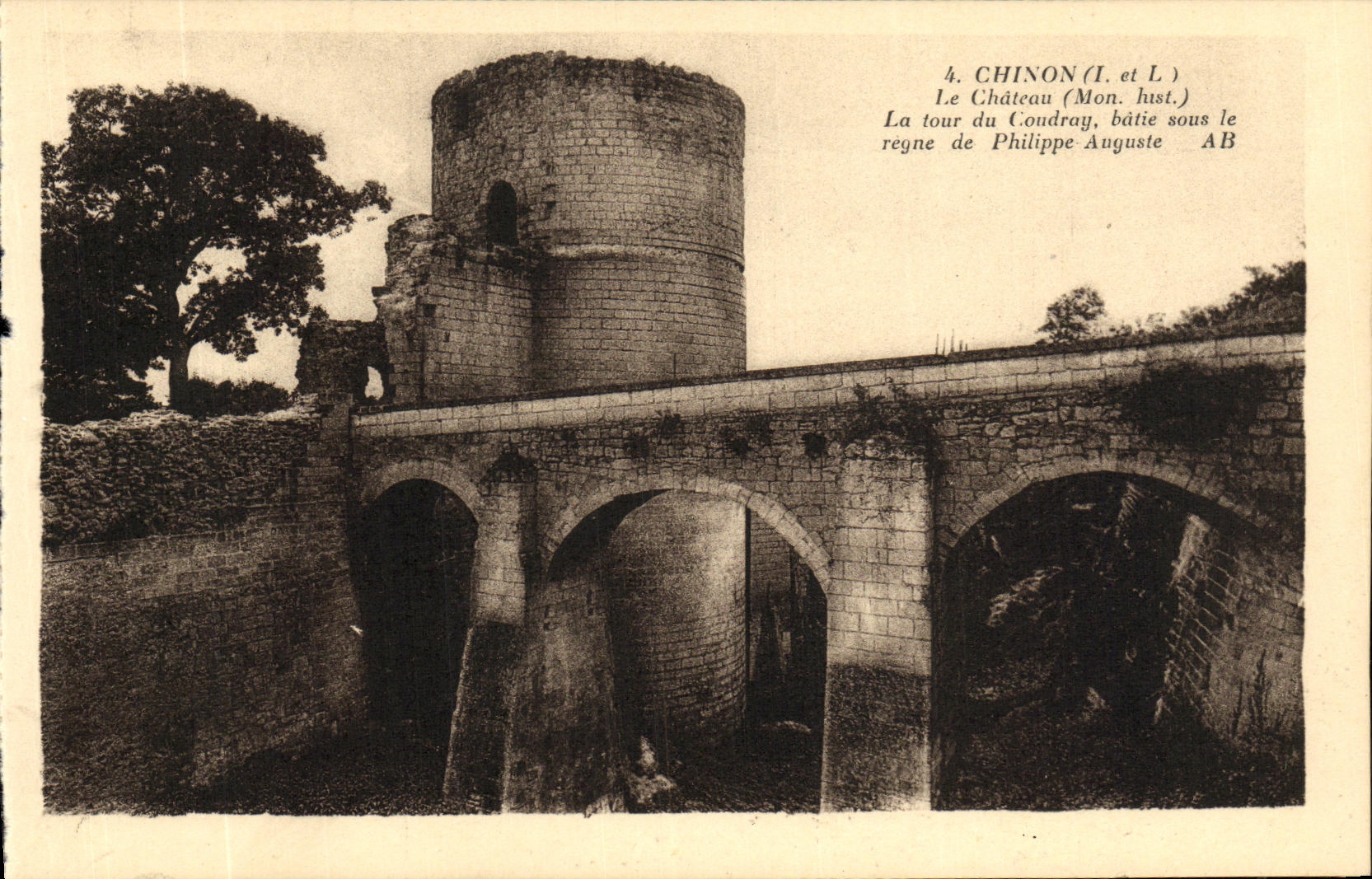 CPA Chinon Le Chateau La Tour de Coudray 