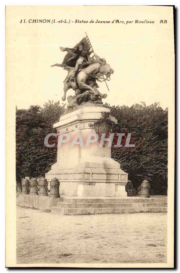CPA Chinon Statue de Jeanne d Arc Par Roulleau