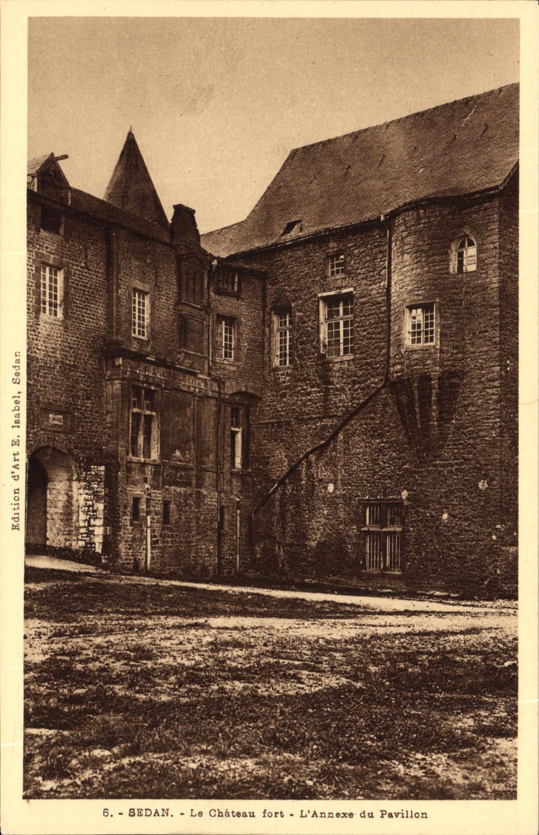 CPA Sedan Le Chateau Fort L Annexe du Pavillon