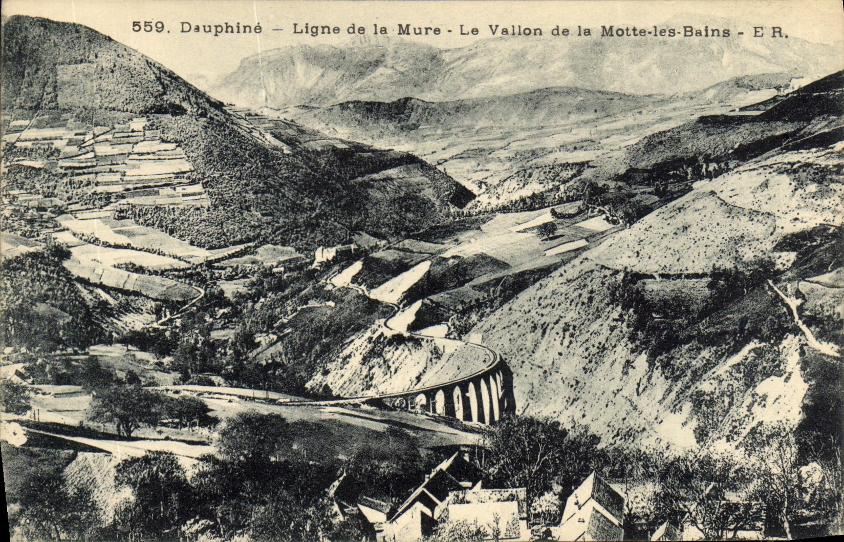 CPA Dauphine Ligne de la mure Le Vallon de la Motte les Bains