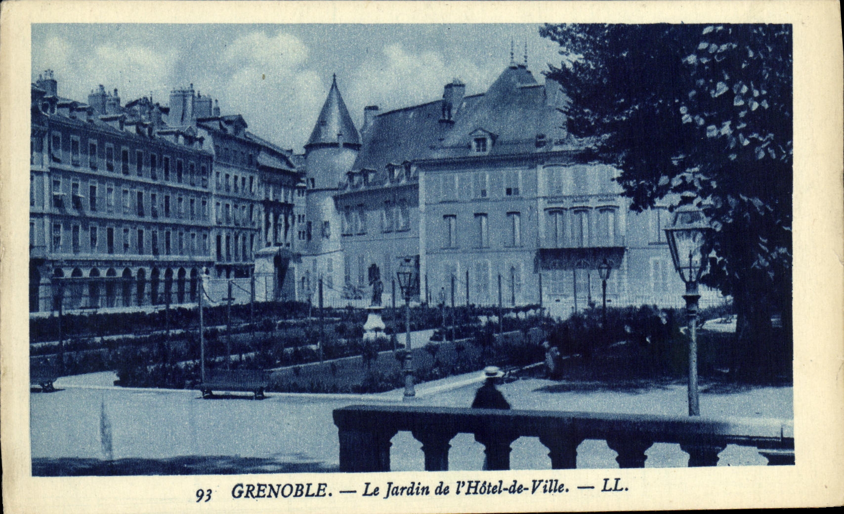 Vintage Postcard Grenoble The Garden of the City Hall