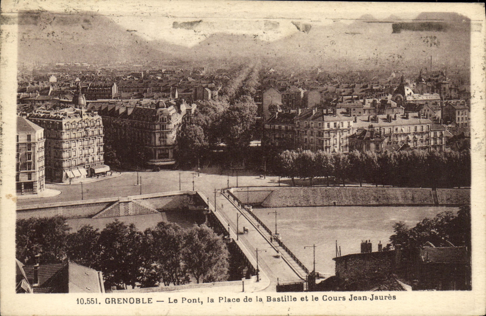 Grenoble — Der Brücke, die Place de la Bastille und der Cours Jean-Jaurès — unbekannter Verlag, Nr. 10.551