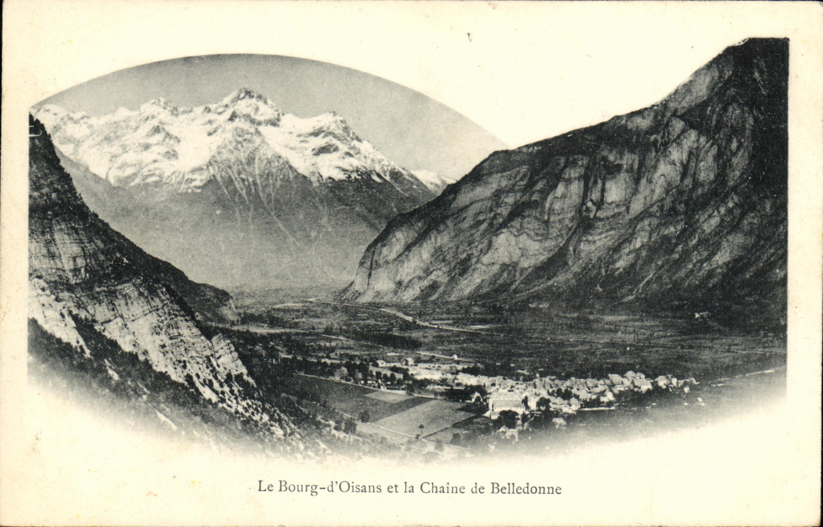 Le Bourg-d'Oisans et la Chaîne de Belledonne — vue panoramique — éditeur non identifié