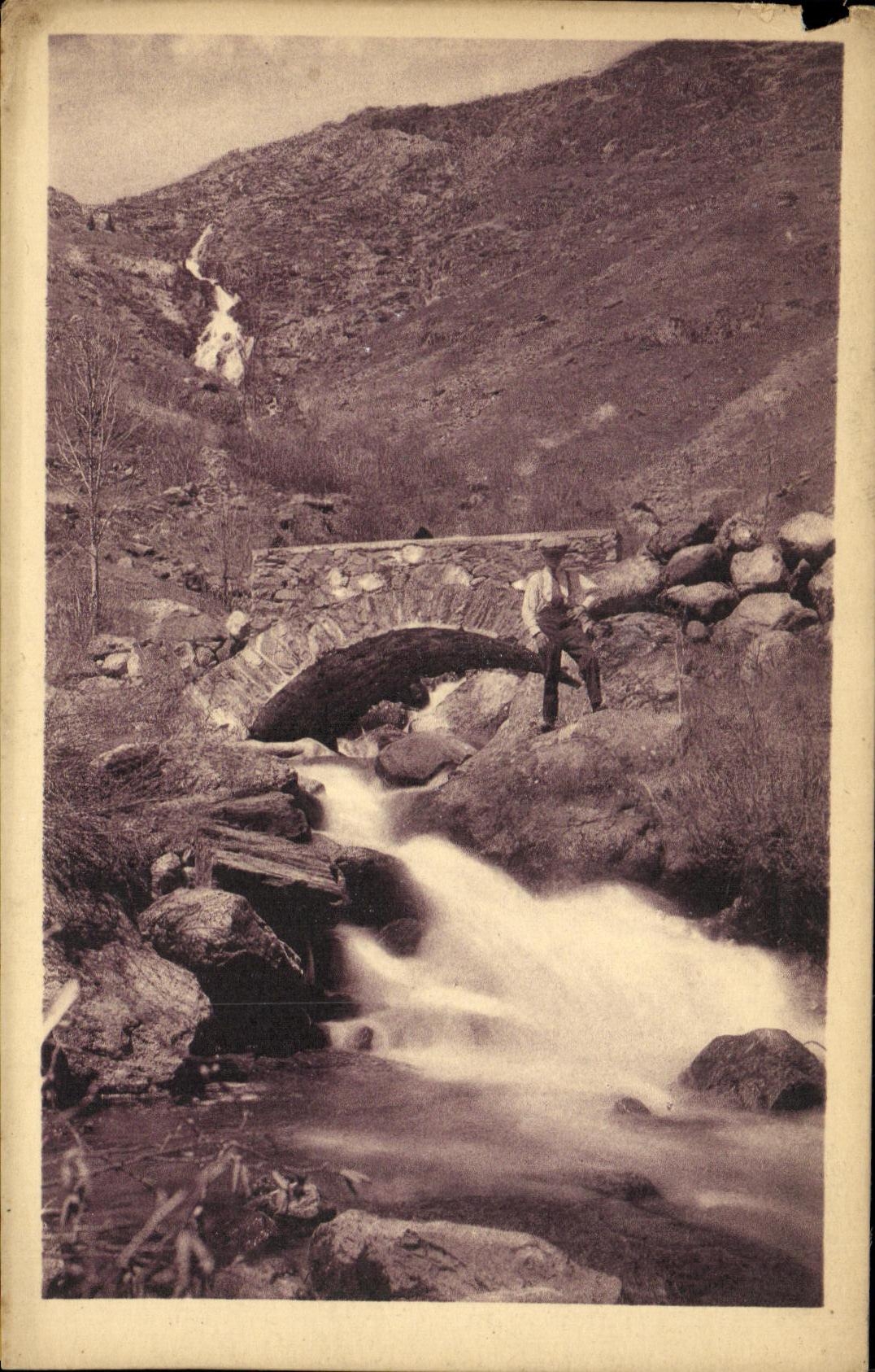 CPA Huez en Oisans Vieux Pont sur le Rif Briand